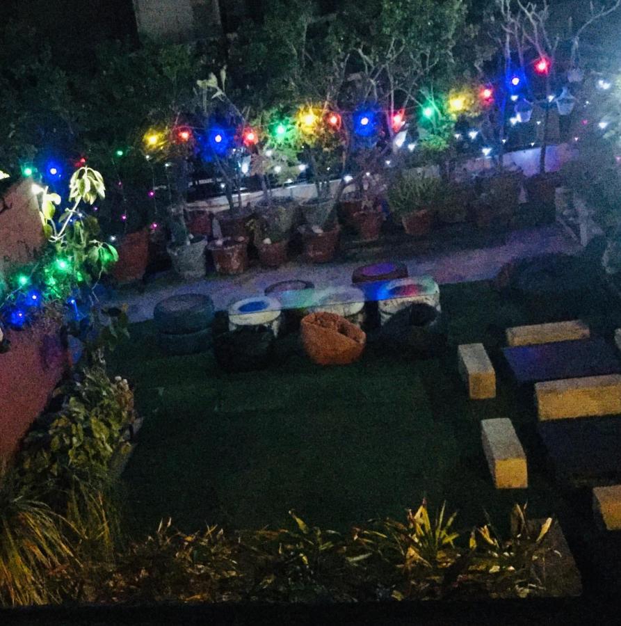 Bunkmates Hostel New Delhi Ngoại thất bức ảnh