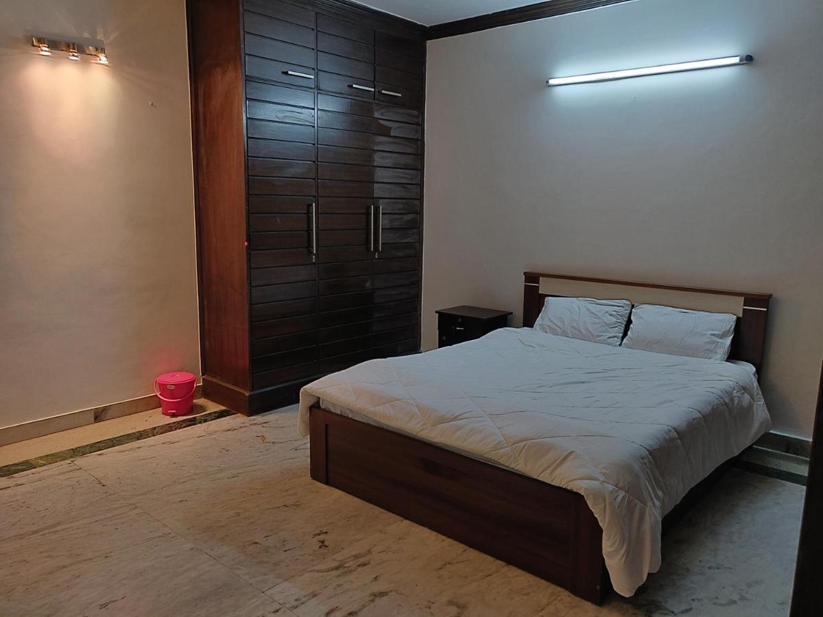 Bunkmates Hostel New Delhi Ngoại thất bức ảnh